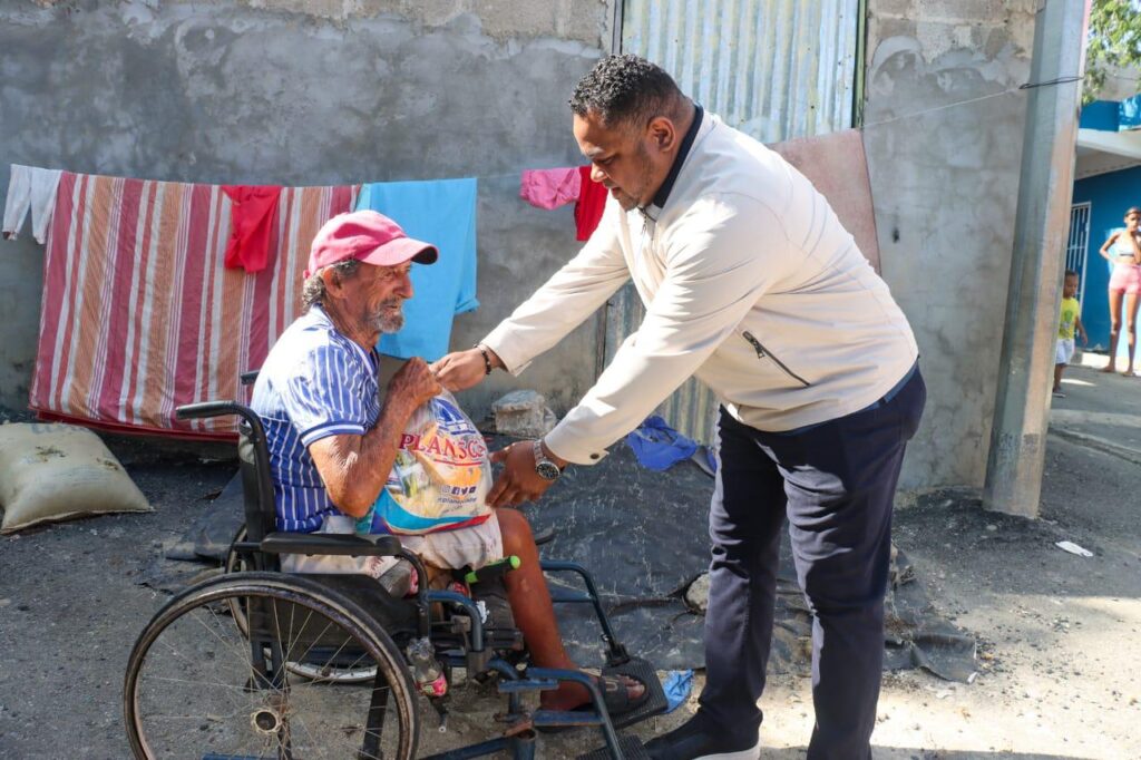 Diputado Aldo Adón lleva asistencia a familias afectadas por lluvias en Nuevo Amanecer | De Último Minuto English