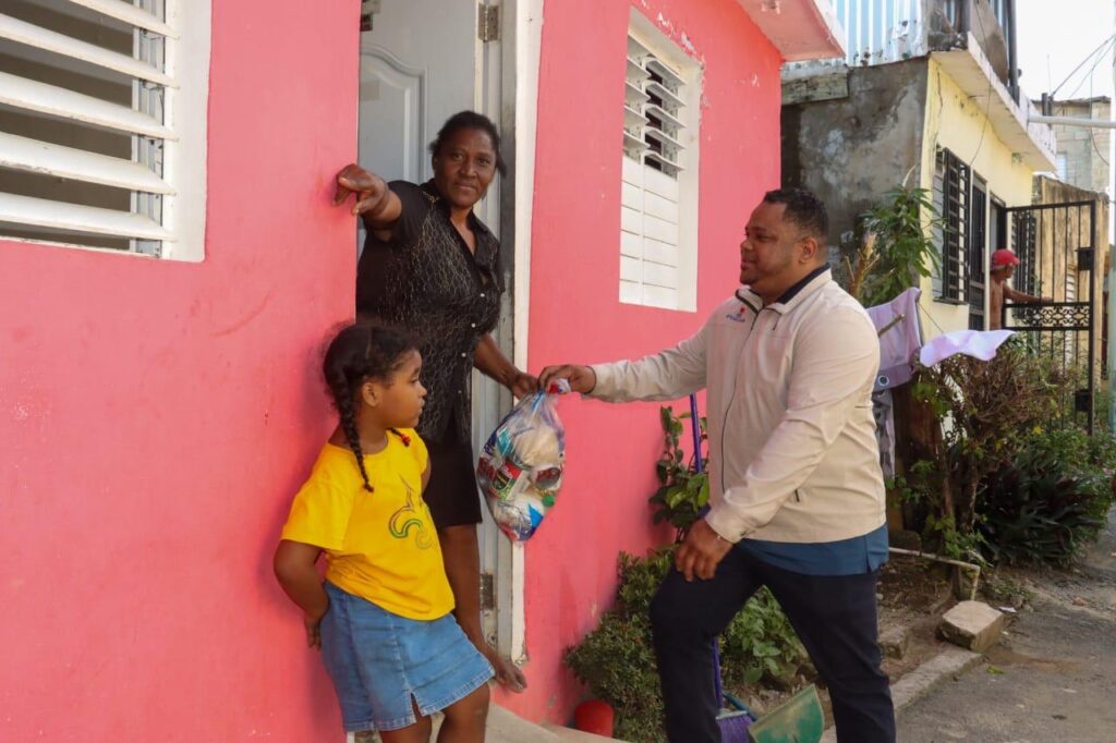 Diputado Aldo Adón lleva asistencia a familias afectadas por lluvias en Nuevo Amanecer | De Último Minuto English