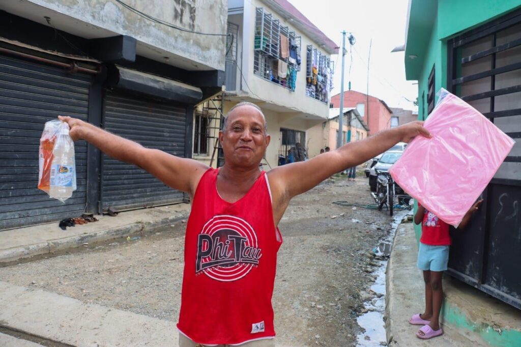 Diputado Aldo Adón lleva asistencia a familias afectadas por lluvias en Nuevo Amanecer | De Último Minuto English
