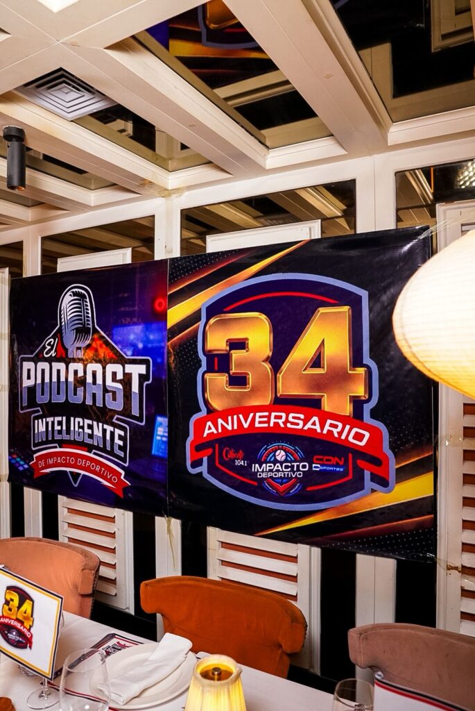 Franklin Mirabal breaks down in tears during the celebration of the 34th anniversary of Impacto Deportivo | 7 | Franklin Mirabal breaks down in tears during the celebration of the 34th anniversary of Impacto Deportivo | De Último Minuto English