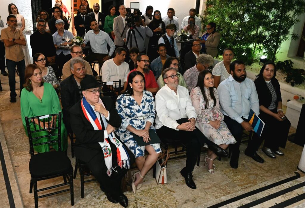 Banreservas recognizes Giovanny Cruz for his career and contributions to the Dominican scene | De Último Minuto English