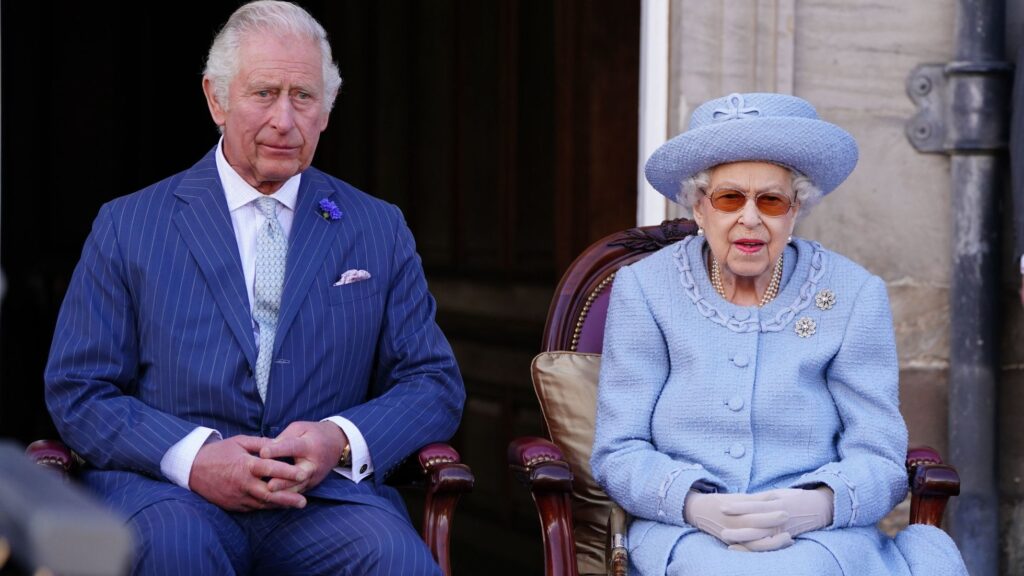 Charles III honors the legacy of his mother Elizabeth II on the centenary of her birth | De Último Minuto English
