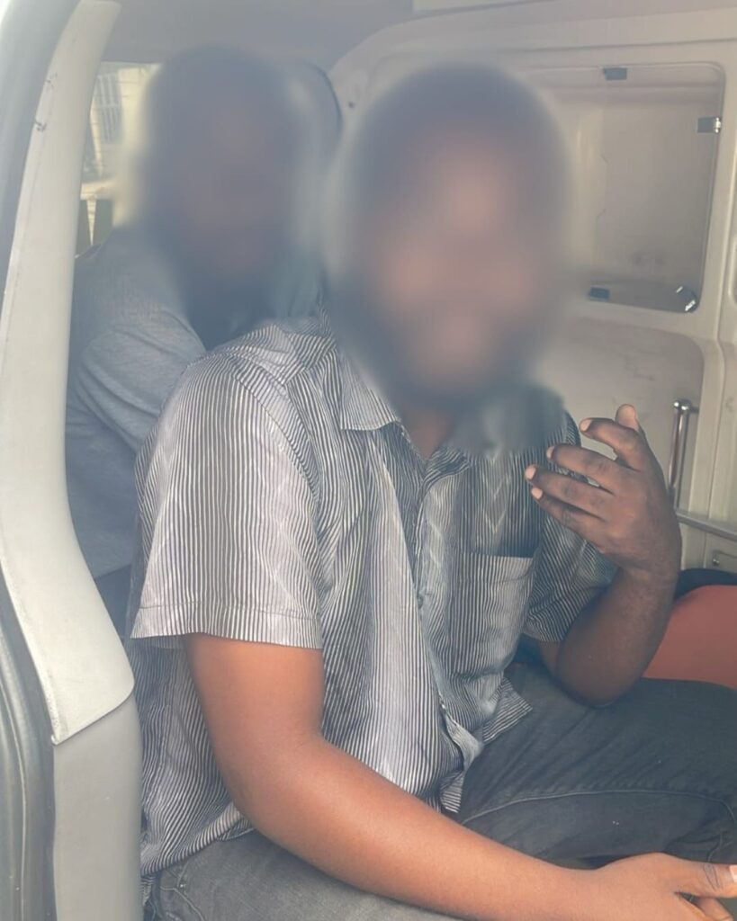 DGM intercepts ambulance transporting undocumented Haitians in Dajabón | De Último Minuto English