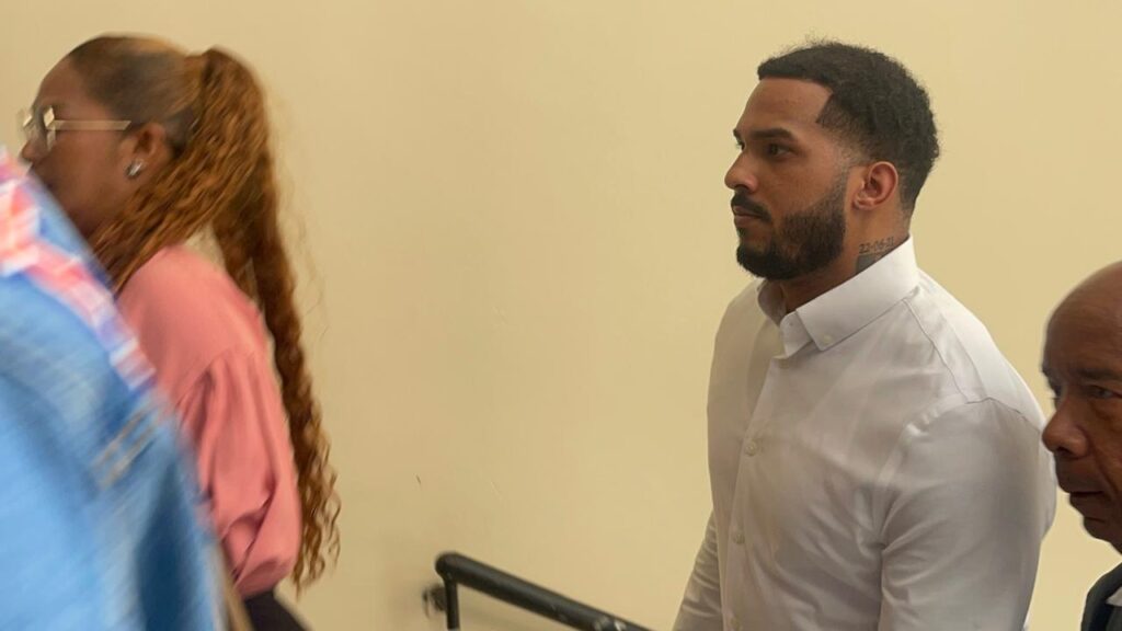Wander Franco arrives at the court in Puerto Plata awaiting the verdict of his new trial | De Último Minuto English