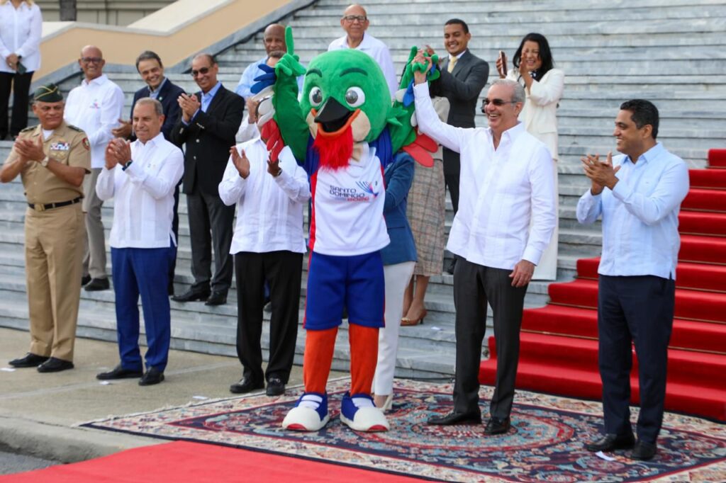 President Abinader officially starts the torch route towards the Santo Domingo 2026 Games | De Último Minuto English