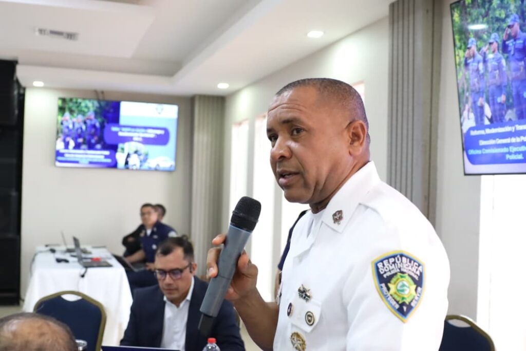 National Police strengthens implementation of the new service model with a territorial leadership workshop | De Último Minuto English