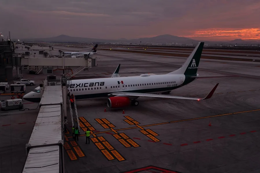 EE.UU. acuerda con México medidas para fortalecer el transporte aéreo entre ambos países