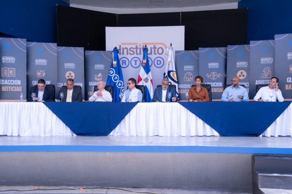 RTVD Institute graduates 342 students in different areas of television and communication | De Último Minuto English