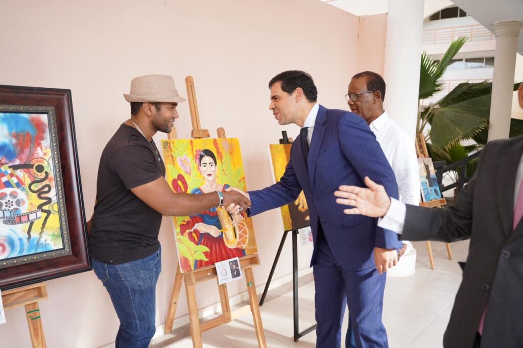 Raquel Peña and Roberto Ángel Salcedo inaugurate the First Cultural Festival of the Enriquillo Region | De Último Minuto English