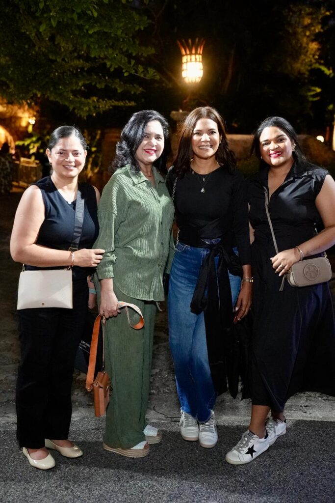 Fans of all ages pack Altos de Chavón to enjoy Isabel Pantoja | De Último Minuto English