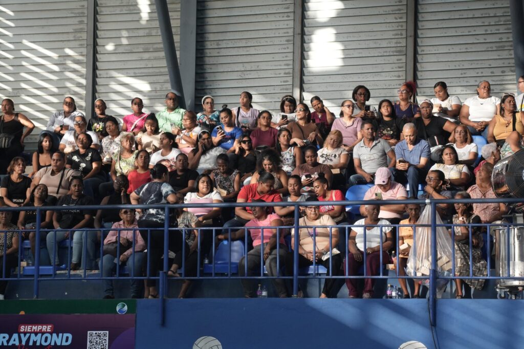 Raymond Rodríguez celebrates in advance more than 700 mothers from the National District | De Último Minuto English