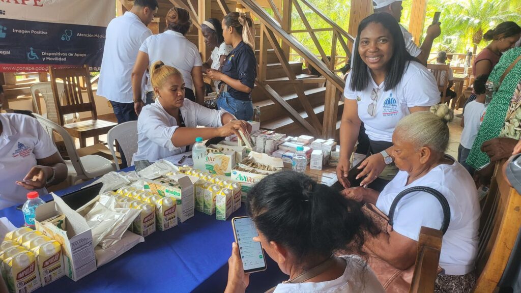 PROPEEP's "Primero Tú" social inclusion day arrives in Las Galeras bringing assistance and opportunities | De Último Minuto English
